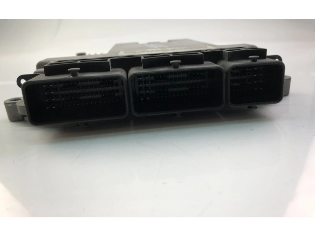 Řídící jednotka 237104376R, 0281030899   Renault Captur 2015