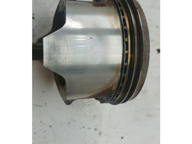 Píst    Subaru Impreza I     