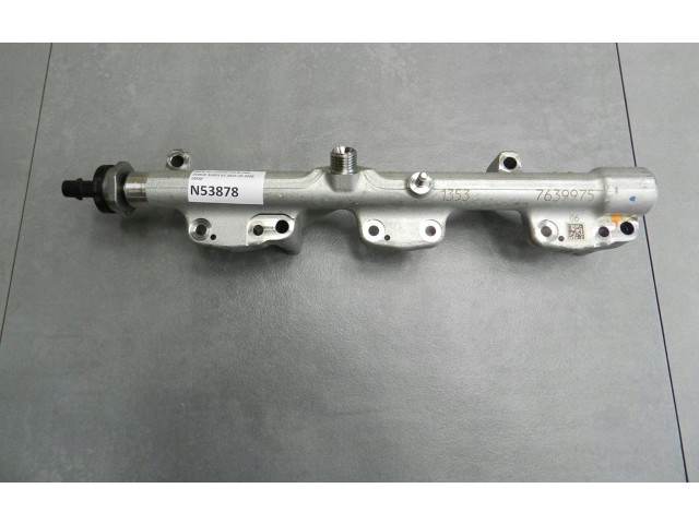 Vstřikovací lišta 8643665   BMW 2 F22 F23  pro benzínový motor 3.0  