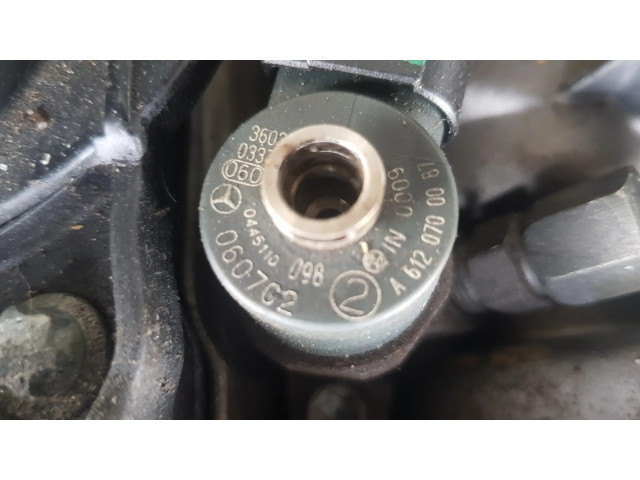 Vstřikovač A6120700087   Jeep Cherokee III KJ  pro naftový motor 2.8 ENR 