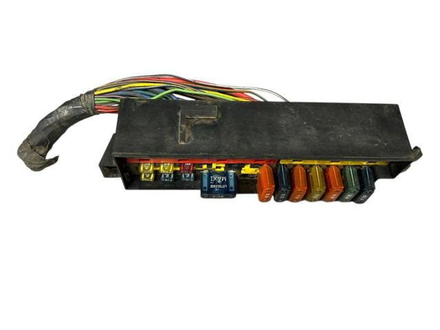 Блок предохранителей 56005949, 56017151   Jeep Cherokee XJ    