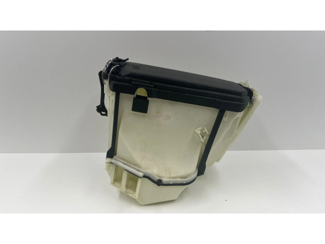 Блок предохранителей  A2045400180   Mercedes-Benz C W204    