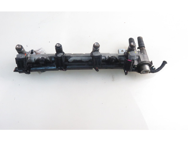Vstřikovací lišta 036031G, 036133319AA   Volkswagen Golf IV    AXP 
