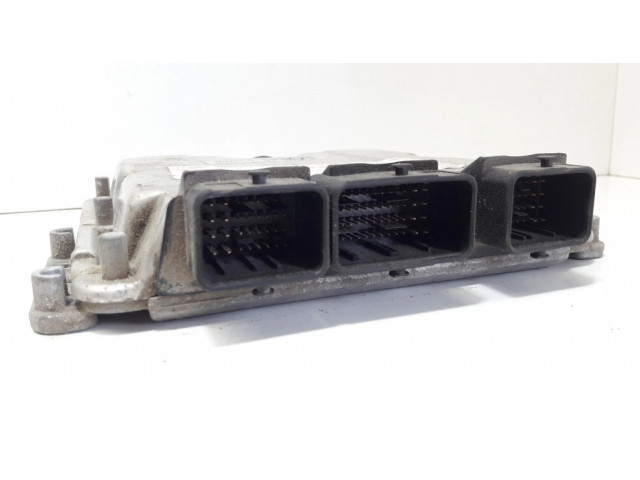 Řídící jednotka 9645532880, 0281010877   Peugeot 406 2001