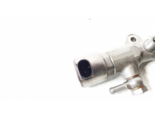 Vstřikovací lišta A6510700495   Mercedes-Benz E C207 W207  pro naftový motor 2.2 651911 