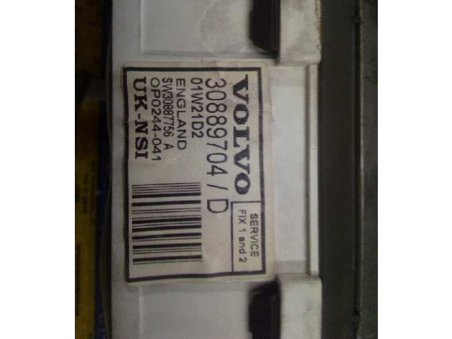 Pojistková skříňka Спидометр (приборный щиток) 30889704D   Volvo S40, V40 2000
