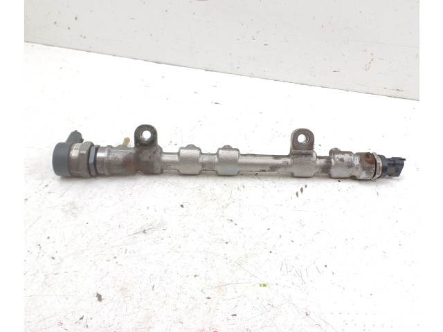 Vstřikovací lišta 2381033030, 2328033020   Toyota Auris 150    1ND-TV 