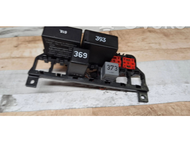   Pojistková skříňka 8D0937503E, 8D0937503   Audi A6 S6 C5 4B 2003