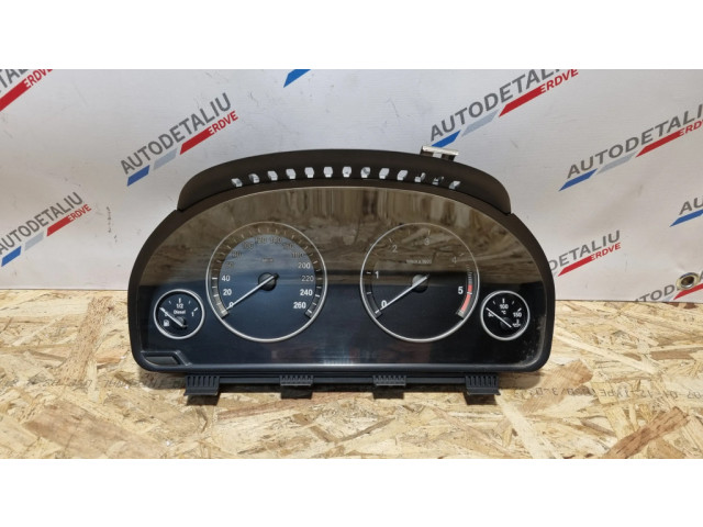 Přístrojová deska  BMW 5 F10 F11 2011 9228614, 2059571  