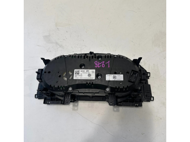 Панель приборов 5G0920870, VDD02412   Volkswagen Golf VII       