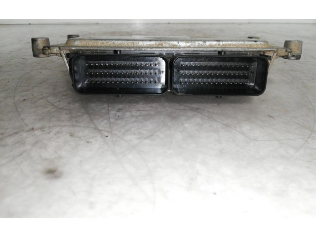 Блок управления двигателем Блок управления SLV96983177   Chevrolet Astra