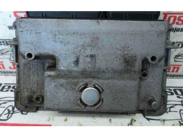 Pojistková skříňka Блок управления двигателем ECU 03E906019AD   Skoda Fabia Mk2 (5J) 2012