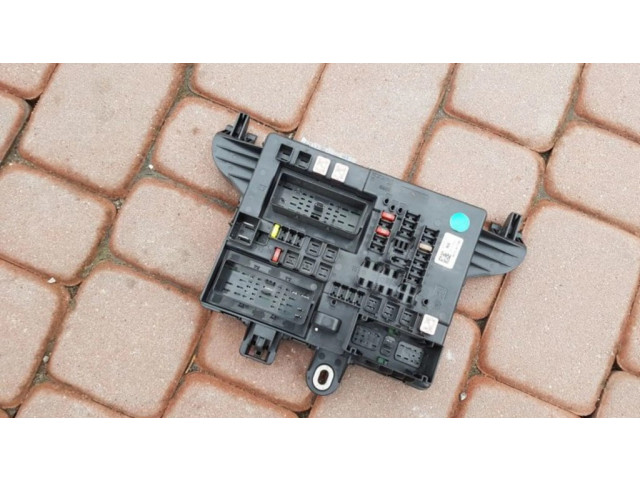 Блок предохранителей 13277321   Opel Insignia A    