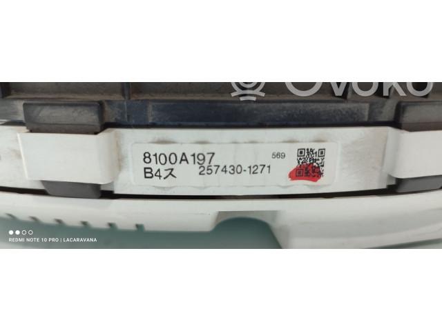 Přístrojová deska  Mitsubishi Grandis 2005 8100A197  