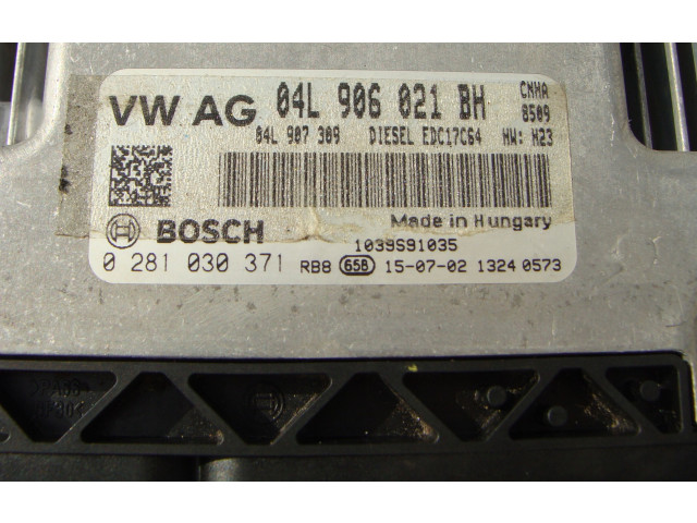 Řídící jednotka 04L906021BH   Audi A5 8T 8F 2007