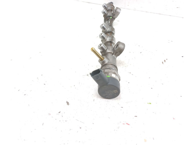 Vstřikovací lišta 2381033030, 2328033020   Toyota Auris 150    1ND-TV 
