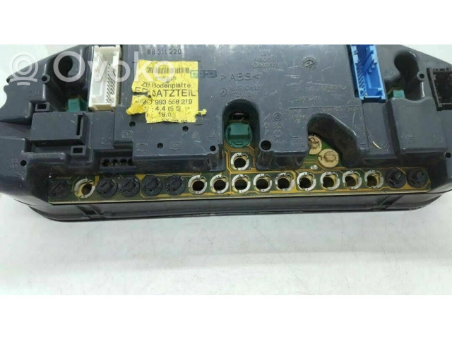 Přístrojová deska  BMW 3 E36 1991 62118357757, VDO110308463070  