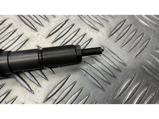 Vstřikovač 0445110209   BMW 3 E90 E91  pro naftový motor 2.0  