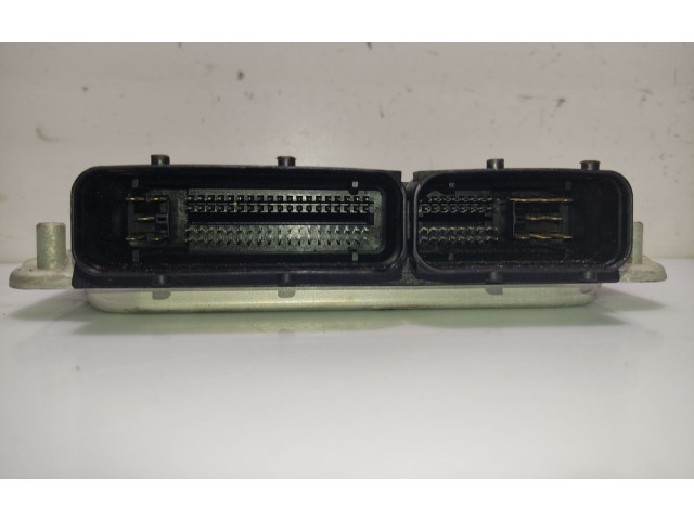 Řídící jednotka 038906019KE, 0281011201   Volkswagen Passat Alltrack 2004