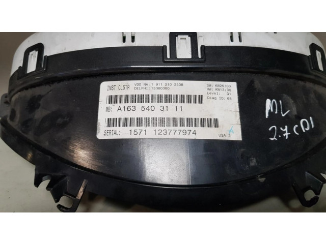 Přístrojová deska  Mercedes-Benz ML W163 2003 A1635403111  
