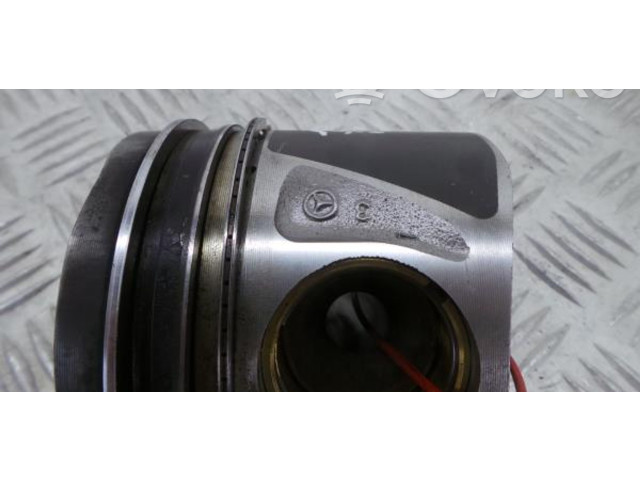 Píst A6510302517, 143110076211X   Mercedes-Benz CLA C117 X117 W117    OM 651.930 