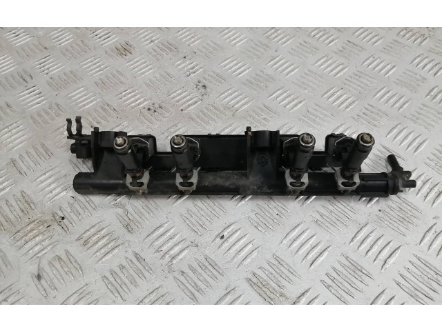 Форсунка 8200885283, H8200552714    Renault Twingo II   