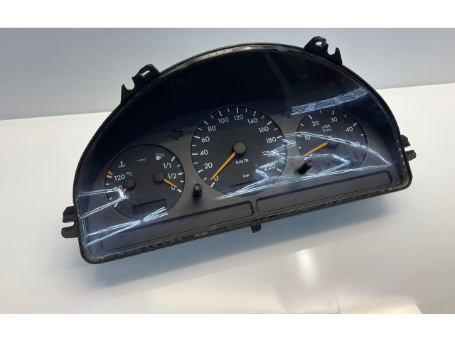 Přístrojová deska  Mercedes-Benz ML W163 2001 A1635403011, 123767623  