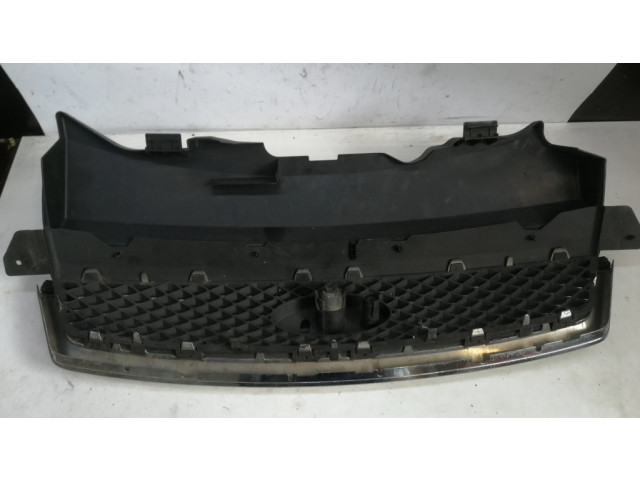 Верхняя решётка Ford Focus 2004-2010 года 4M518138AE, 4M518200AK      