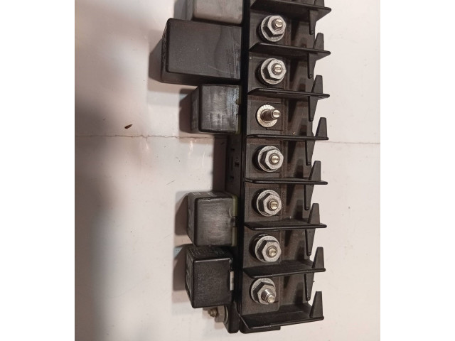   Pojistková skříňka 4A0941822, 896046   Audi A6 S6 C5 4B 1999