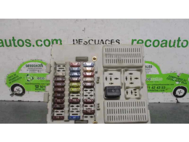 Блок предохранителей 7T1T14A073BA   Ford Connect    