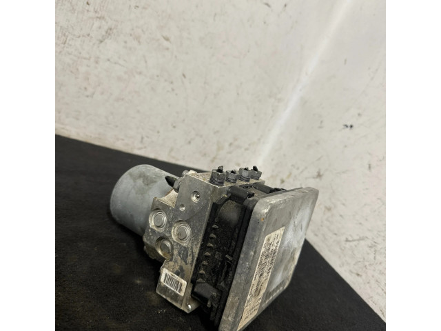 Jednotka ABS 6895450   BMW 7 G11 G12 2018