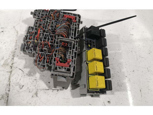 Блок предохранителей  93363140   Opel Meriva A    