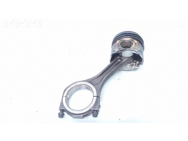Píst 059AB   Audi A4 S4 B7 8E 8H  pro naftový motor 2.7 bpp 