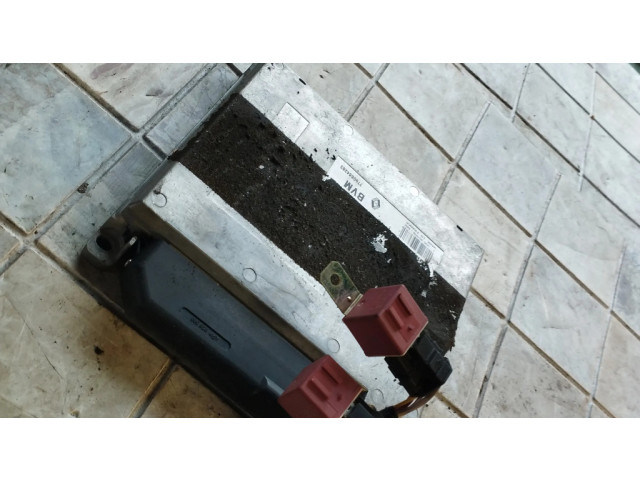 Řídící jednotka 7700864283   Renault Safrane 1992
