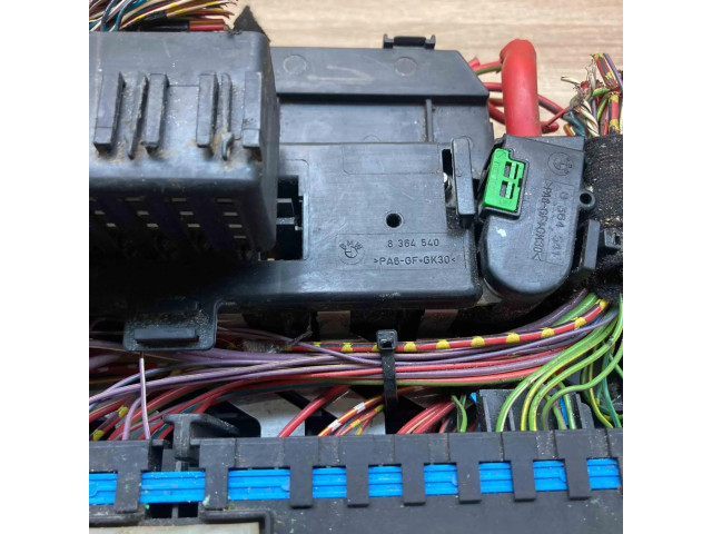 Блок предохранителей  8364540, 8364542   BMW 3 E46    