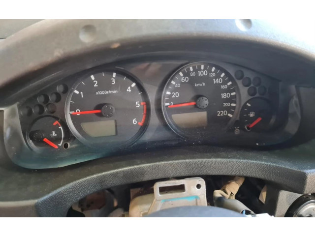 Přístrojová deska  Nissan Navara    