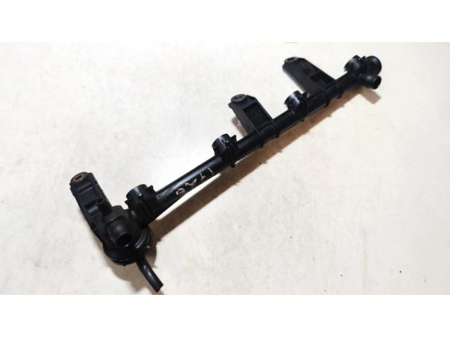 Vstřikovací lišta 7700864726   Renault Megane I  pro benzínový motor 1.6  