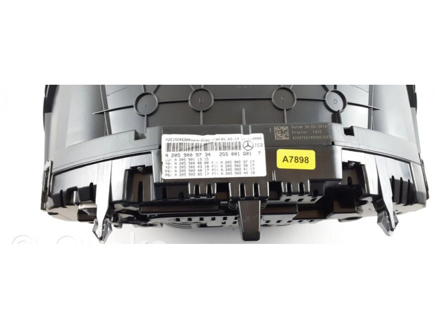 Přístrojová deska  Mercedes-Benz C W205 2016 A2059009734, A2059048800  