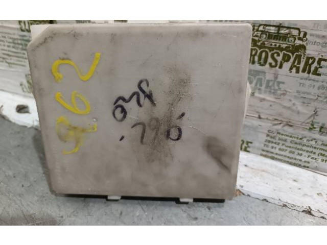   Pojistková skříňka 284B6EB300   Nissan Navara D40 2001