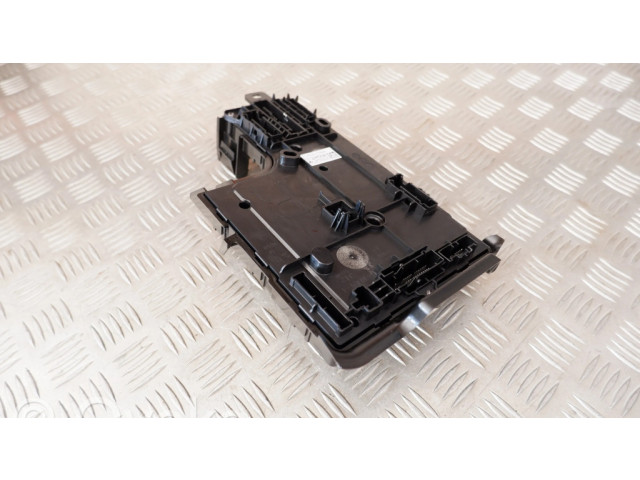 Блок комфорта 165765039A, 167097700A   Tesla Model Y   