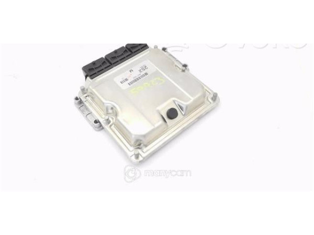 Блок управления двигателя MR577252   Mitsubishi Space Runner