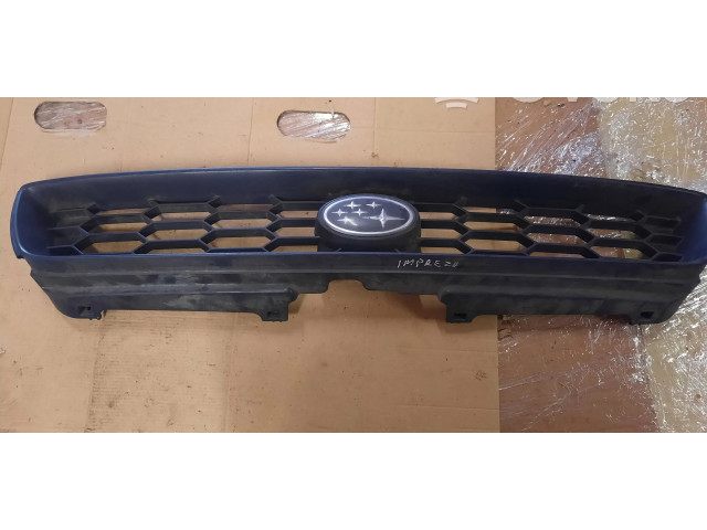 Передняя решётка Subaru Impreza II 2001-2002 года 91121FE000, 91122FE000      