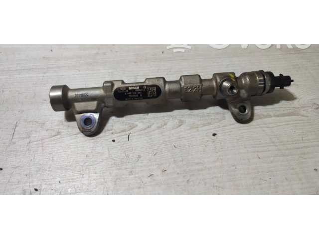 Vstřikovací lišta 55234039, 0445214254   Jeep Cherokee     