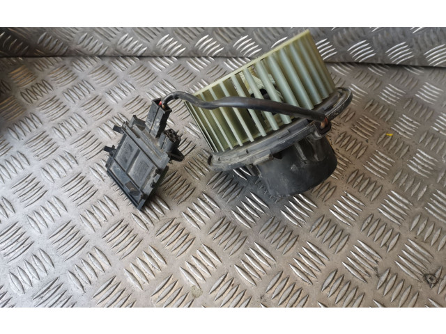 Вентилятор печки    3131090041, 893959263   Audi 80 90 S2 B4
