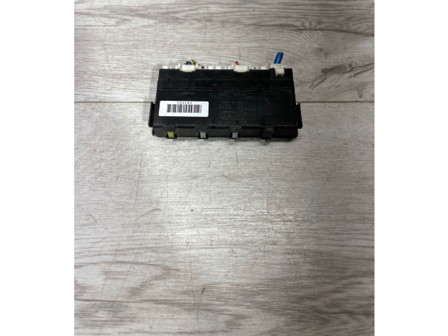 Блок предохранителей 8264130250, 009818Z4   Lexus GS 300 350 430 450H    