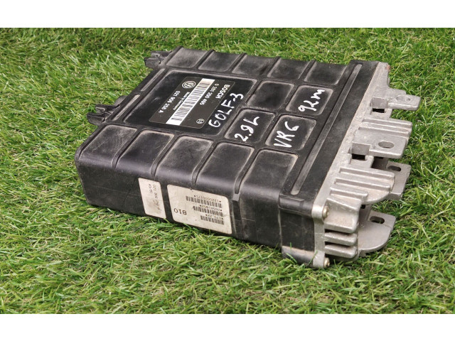 Блок управления двигателем ECU 021906258A, 0261200495   Volkswagen Golf III 1994