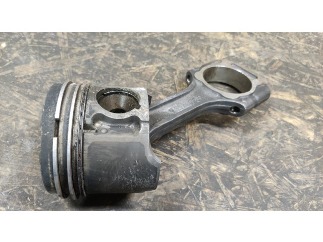 Píst FJ131530, D20DT   SsangYong Kyron  pro naftový motor 2.0  