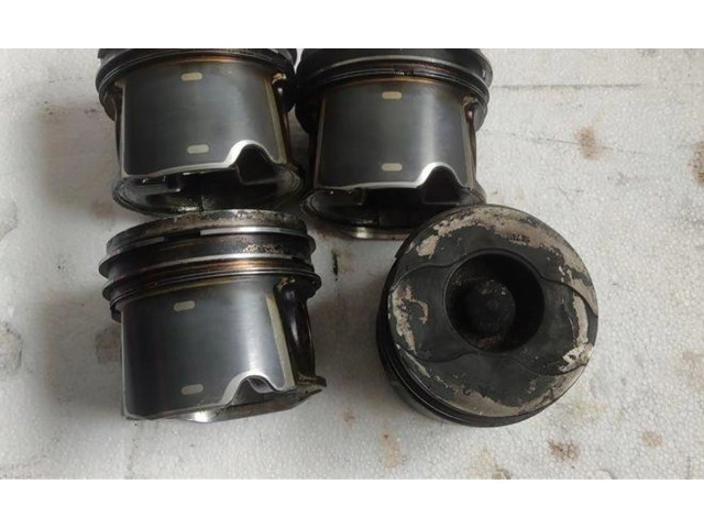  Поршень  B774  Fiat Punto (188)  