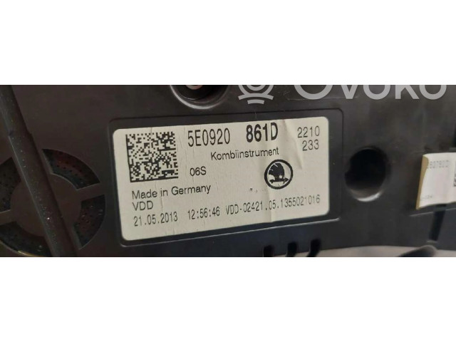 Přístrojová deska  Skoda Octavia Mk3 (5E)  5E0920861D  
