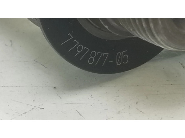 Vstřikovač 779787705   BMW 3 E90 E91  pro naftový motor 2.0 N47 